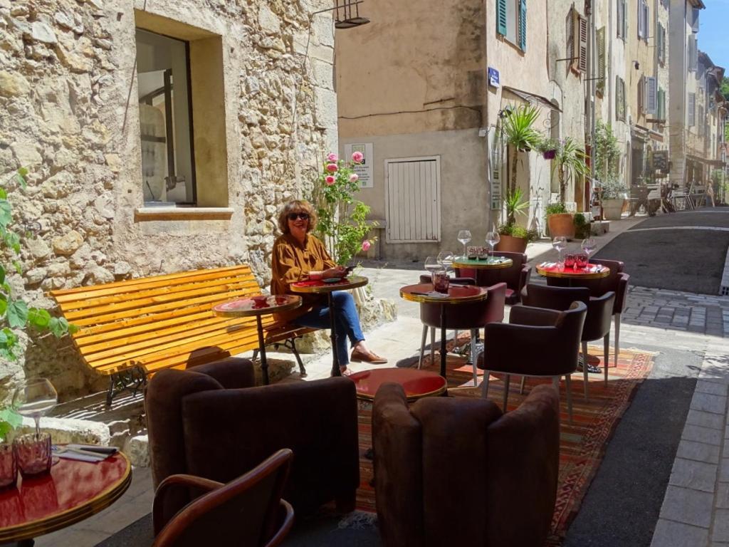 Demeure D'Hotes Le Rocher Valbonne Exteriör bild
